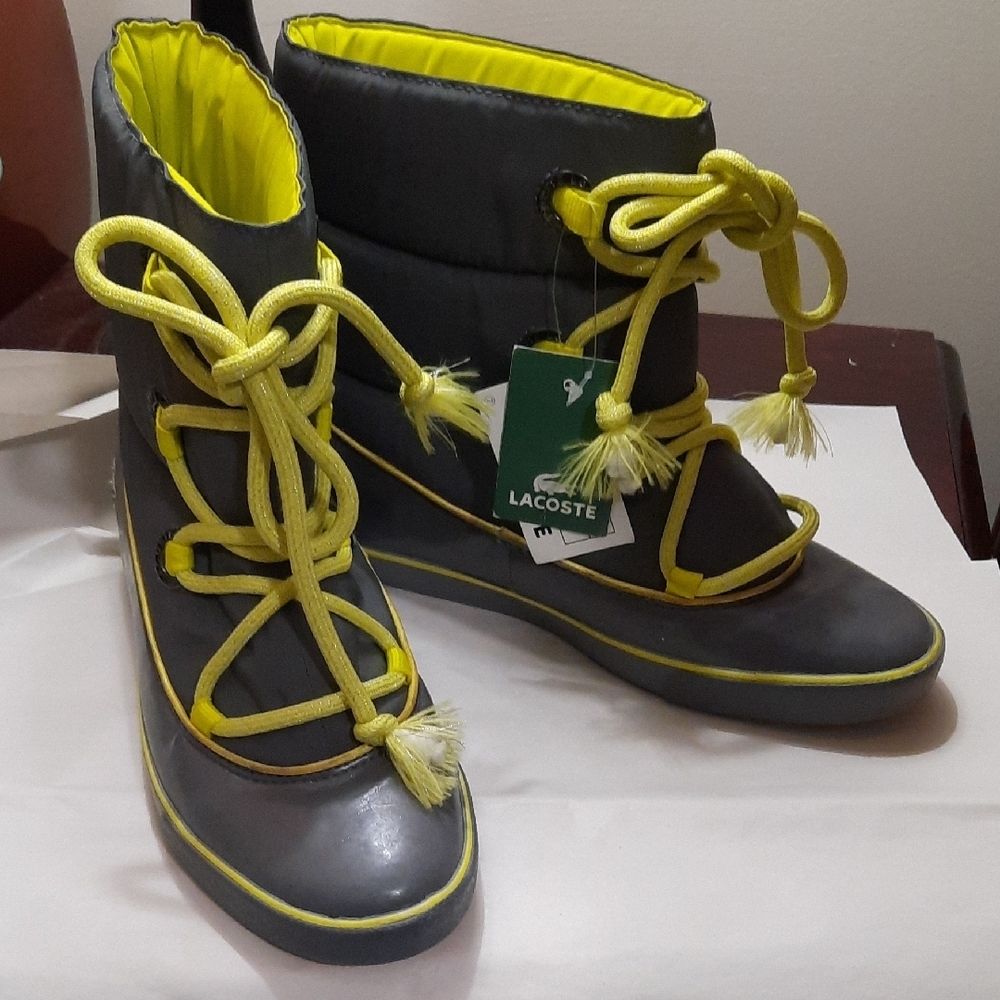Lacoste Women's Charcoal and Neon Yellow Winter Boots